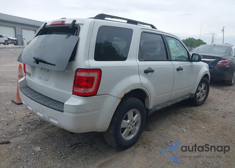 2009 Ford Escape Xlt from USA, damaged, VIN 1FMCU03709KB21411